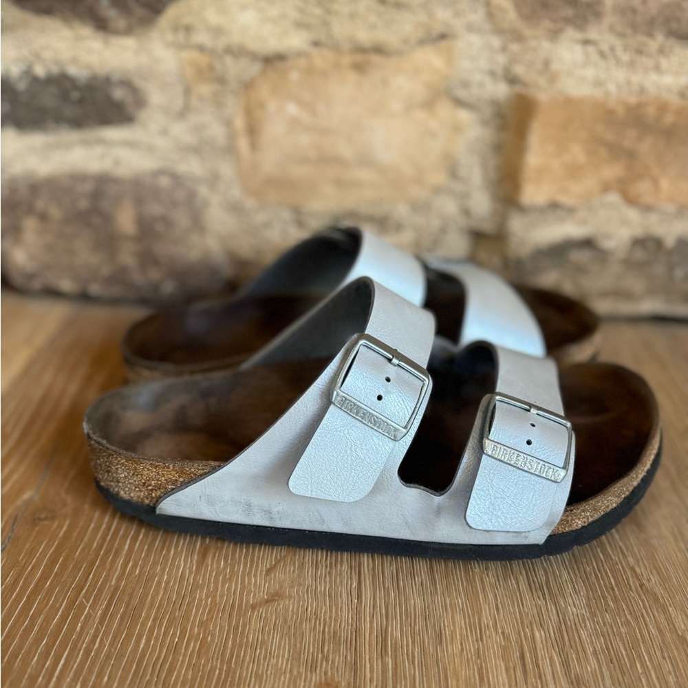 Birkenstock Arizona Silver sandals women’s size 9 price firm! - Picture 2 of 9